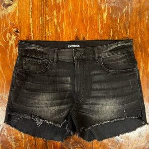Express Shorts-Black